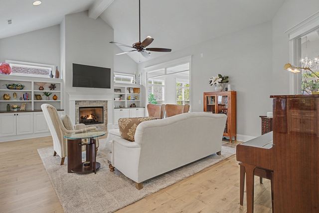 2111 White Poplar Court, Murfreesboro, TN 37130