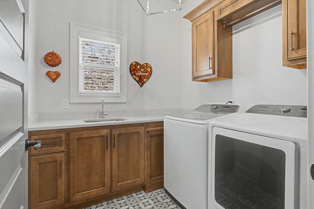 2111 White Poplar Court, Murfreesboro, TN 37130