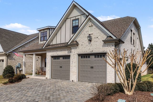 2111 White Poplar Court, Murfreesboro, TN 37130