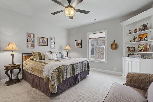 2111 White Poplar Court, Murfreesboro, TN 37130