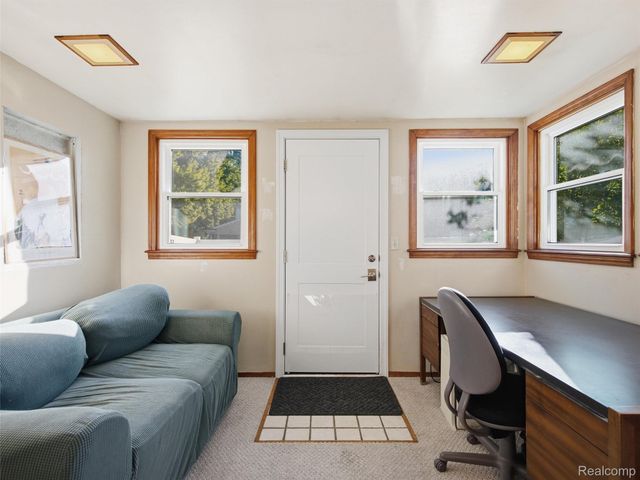 1405 W Elmwood Avenue, Clawson, MI 48017