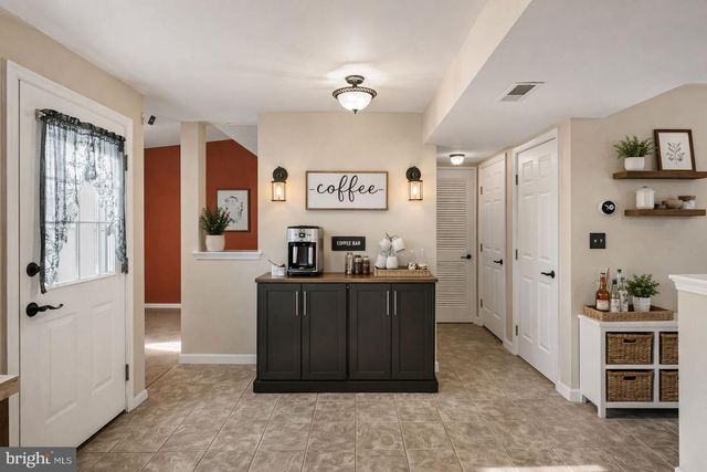 3025 SOLAR DR, Dover, PA 17315