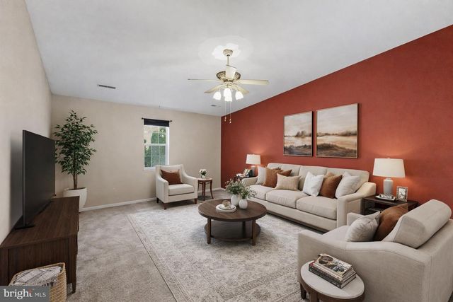3025 SOLAR DR, Dover, PA 17315