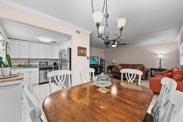 213 Brittany E, Delray Beach, FL 33446