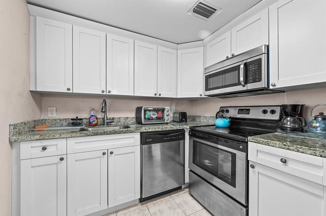 213 Brittany E, Delray Beach, FL 33446