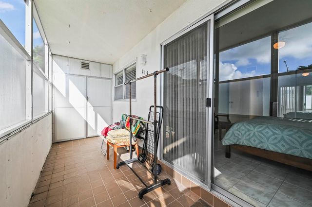 213 Brittany E, Delray Beach, FL 33446
