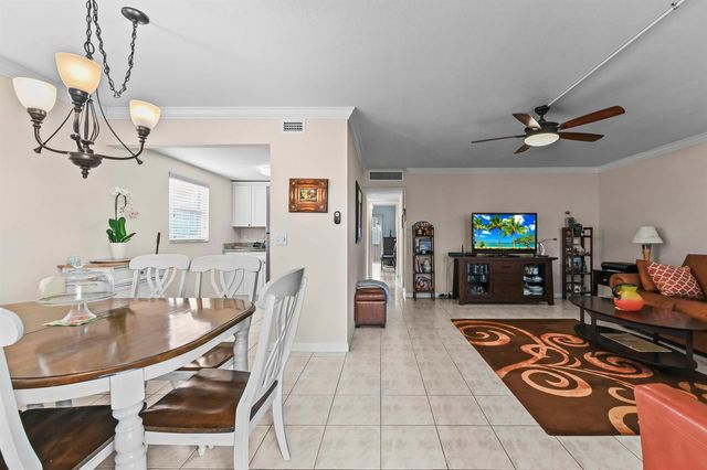 213 Brittany E, Delray Beach, FL 33446
