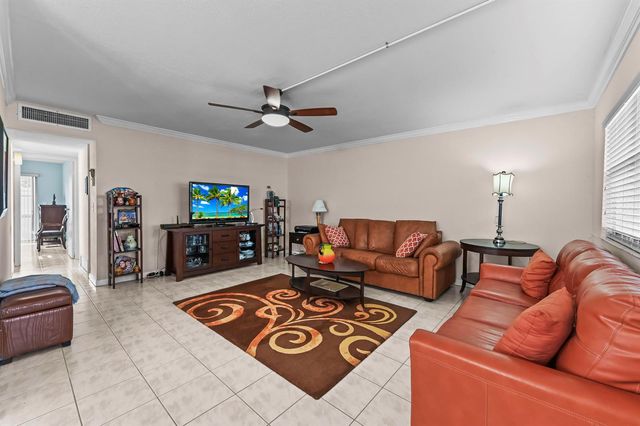 213 Brittany E, Delray Beach, FL 33446