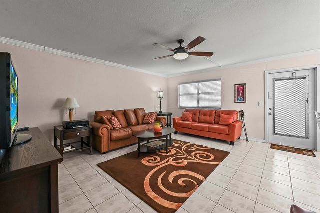 213 Brittany E, Delray Beach, FL 33446