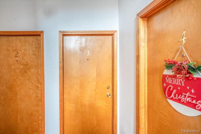 9714 Sawgrass Court, Belleville, MI 48111