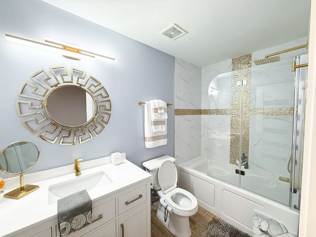 2138 W Adobe Drive 2138, Addison, IL 60101