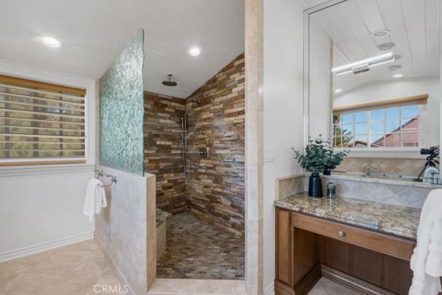 21438 Mulholland, Woodland Hills, CA 91364