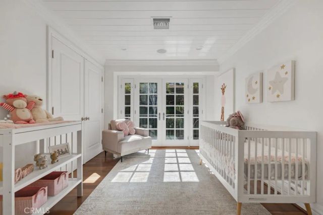 21438 Mulholland, Woodland Hills, CA 91364