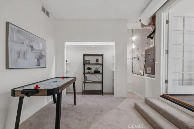 21438 Mulholland, Woodland Hills, CA 91364