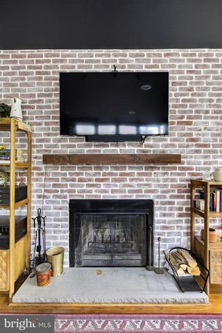 822 S 5TH ST, Philadelphia, PA 19147