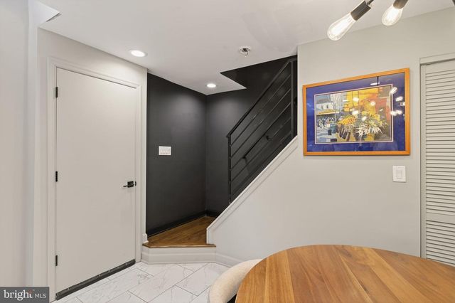 822 S 5TH ST, Philadelphia, PA 19147