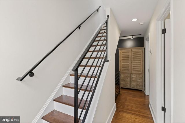 822 S 5TH ST, Philadelphia, PA 19147