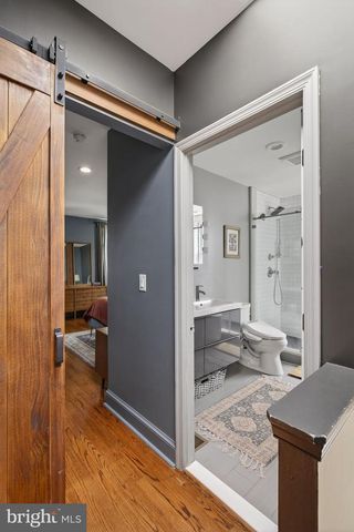 822 S 5TH ST, Philadelphia, PA 19147