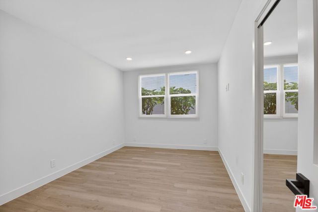 136 S Edgemont Street, Los Angeles, CA 90004