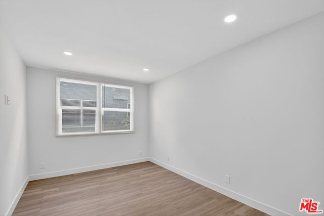 136 S Edgemont Street, Los Angeles, CA 90004