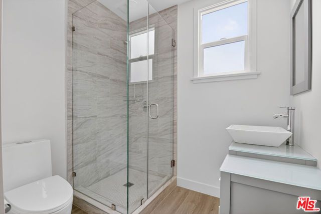 136 S Edgemont Street, Los Angeles, CA 90004