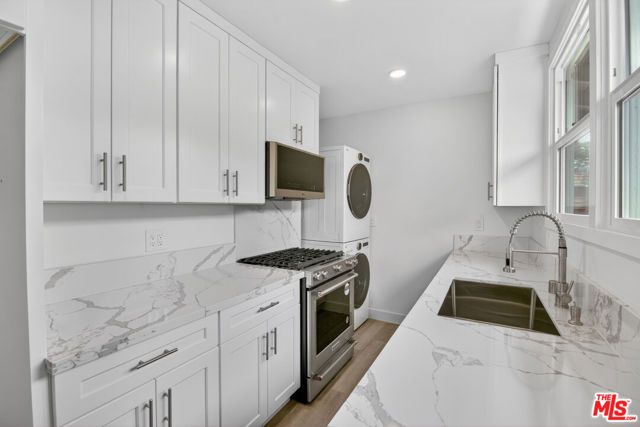 136 S Edgemont Street, Los Angeles, CA 90004