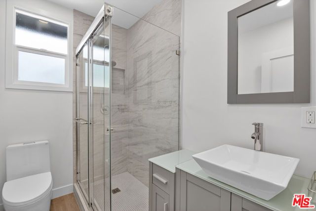 136 S Edgemont Street, Los Angeles, CA 90004