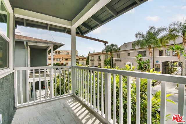 136 S Edgemont Street, Los Angeles, CA 90004