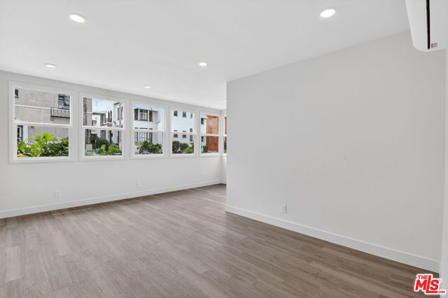 136 S Edgemont Street, Los Angeles, CA 90004
