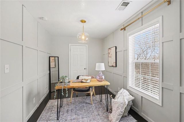 2900 E RED BRIDGE Road, Kansas City, MO 64137