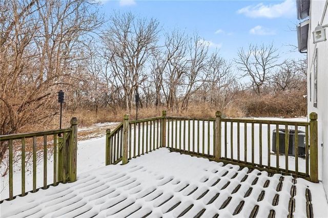 2900 E RED BRIDGE Road, Kansas City, MO 64137