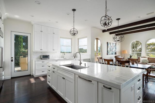 14858 Las Mananas, Rancho Santa Fe, CA 92067