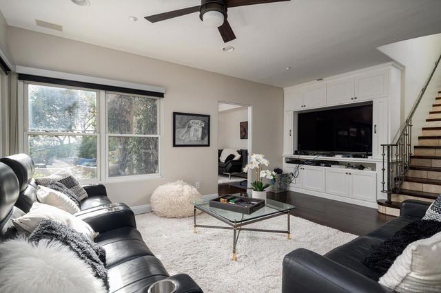 14858 Las Mananas, Rancho Santa Fe, CA 92067
