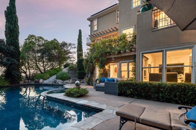 14858 Las Mananas, Rancho Santa Fe, CA 92067