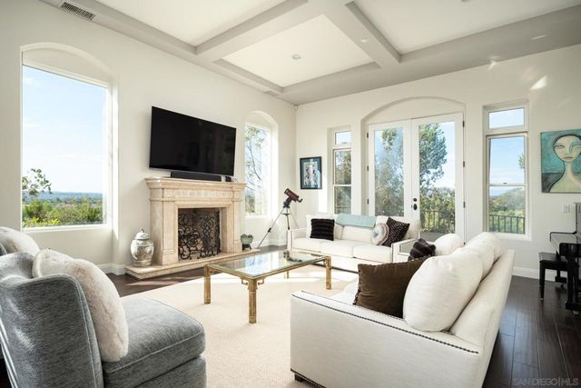 14858 Las Mananas, Rancho Santa Fe, CA 92067