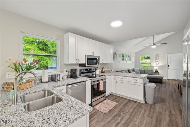 795 Lakeside Avenue, Burlington, NC 27217