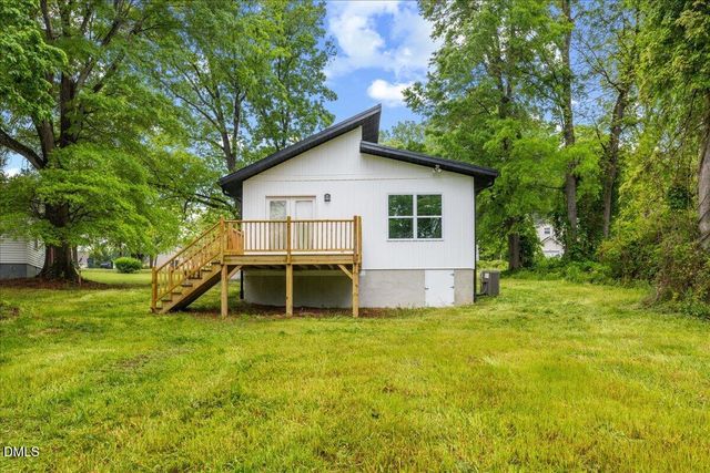 795 Lakeside Avenue, Burlington, NC 27217