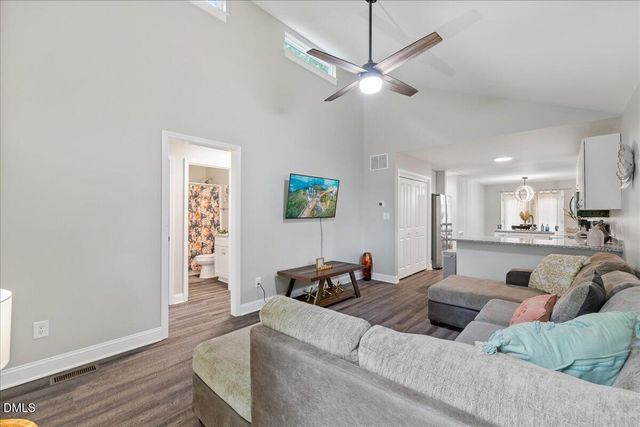 795 Lakeside Avenue, Burlington, NC 27217