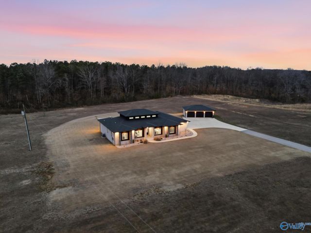 22295 Alabama Highway 33, Moulton, AL 35650