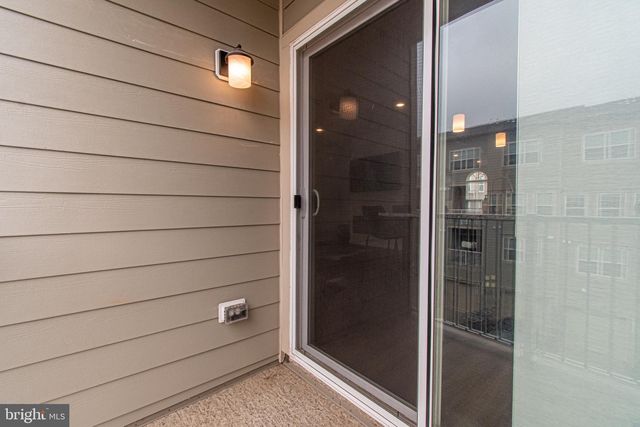 9637 BLOCK ST, Lanham, MD 20706