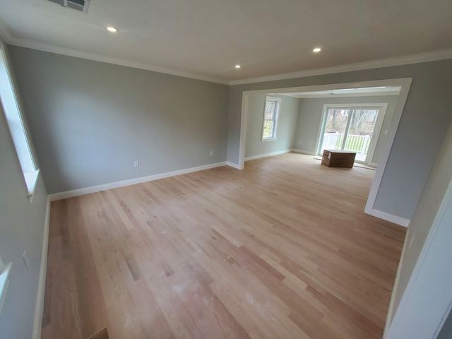 196 Arthur St, Brockton, MA 02302