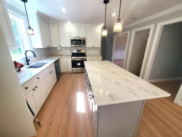196 Arthur St, Brockton, MA 02302