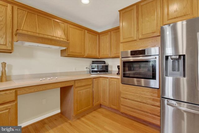 239 RACE HORSE RD, Hanover, PA 17331