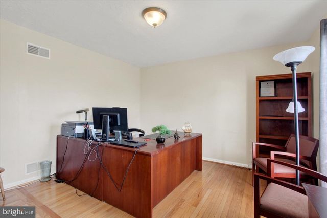 239 RACE HORSE RD, Hanover, PA 17331