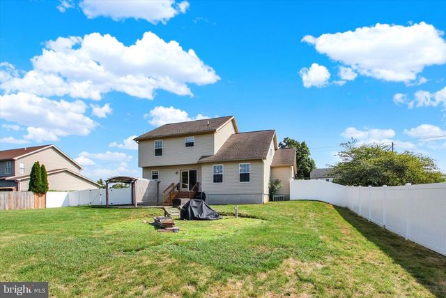 239 RACE HORSE RD, Hanover, PA 17331