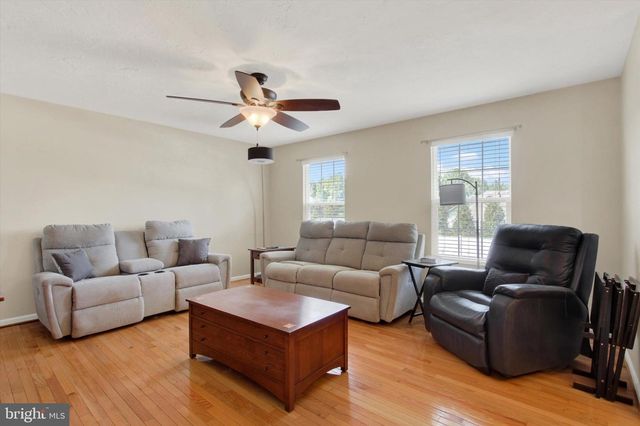 239 RACE HORSE RD, Hanover, PA 17331