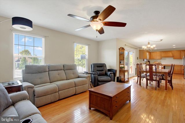 239 RACE HORSE RD, Hanover, PA 17331