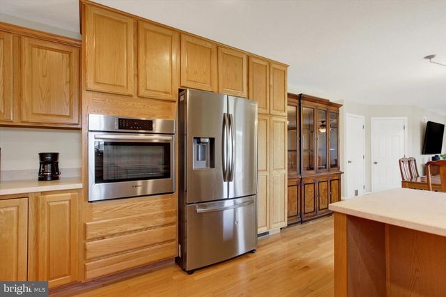 239 RACE HORSE RD, Hanover, PA 17331