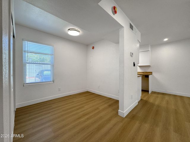 3738 E MCDOWELL Road 107, Phoenix, AZ 85008