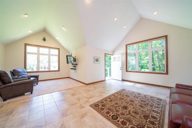 34268 County Road 653, Paw Paw, MI 49079